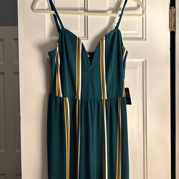 Express Jumpsuit - Picture 2 of 3